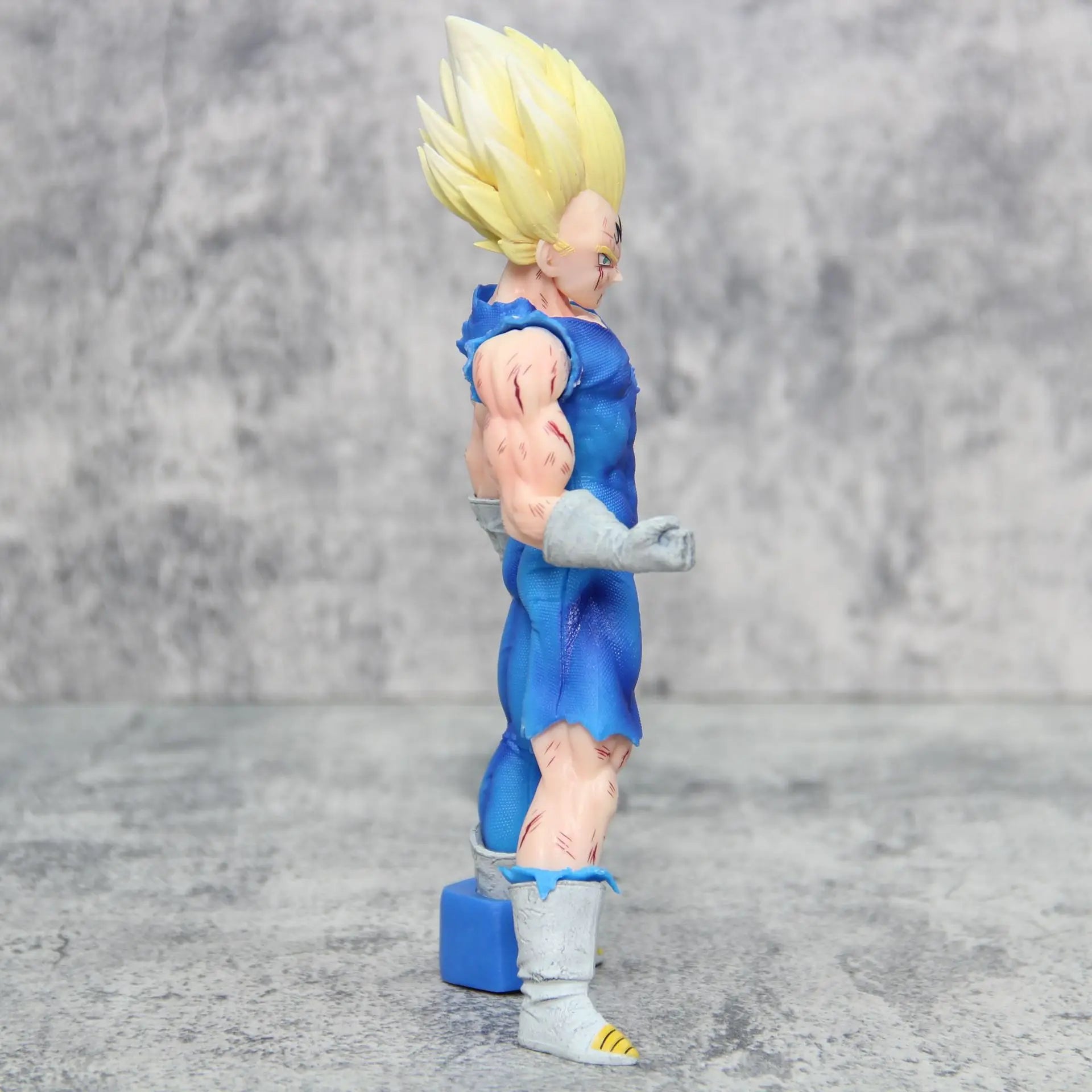 Dragon Ball Z Super Saiyan Vegeta PVC Figure